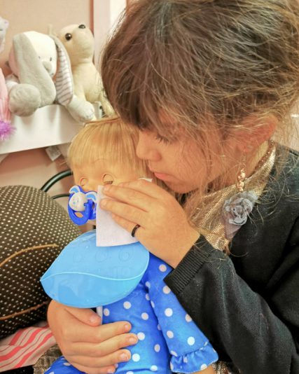 Credits Valentina Piccini - la figlia di Valentina Piccini gioca con Cicciobello Lacrime Vere