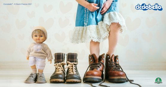 Un modello della collezione Cicciobello Elegance